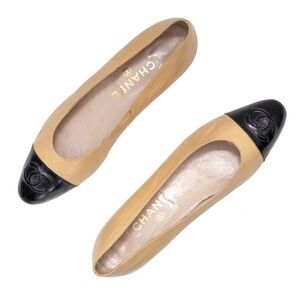 Vntg CHANEL CC Cap Toe Ballet Flats Beige Leather Shoes Women's EU 39 US 8.5